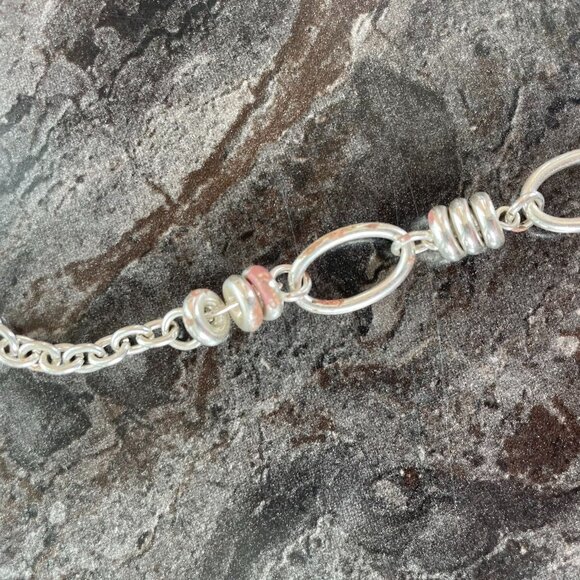 Vintage Inspired Silver Tone Chain Fashion Necklace With Decorative Links - Picture 4 of 7